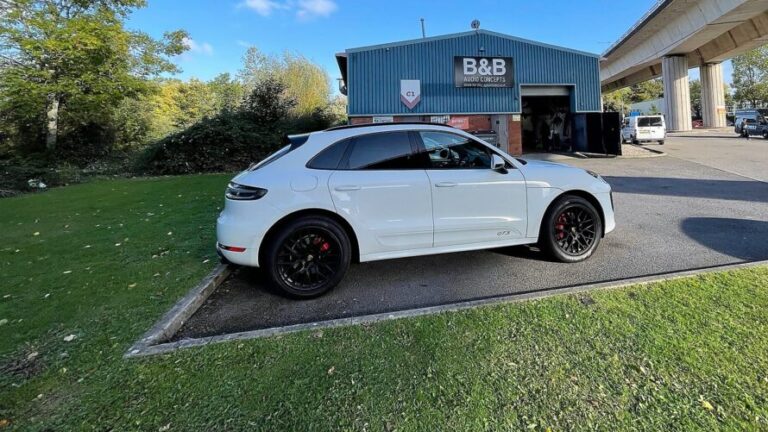 Porsche Macan Meta S5 and Speed Camera Detection at BB Audioconcepts Cardiff 1