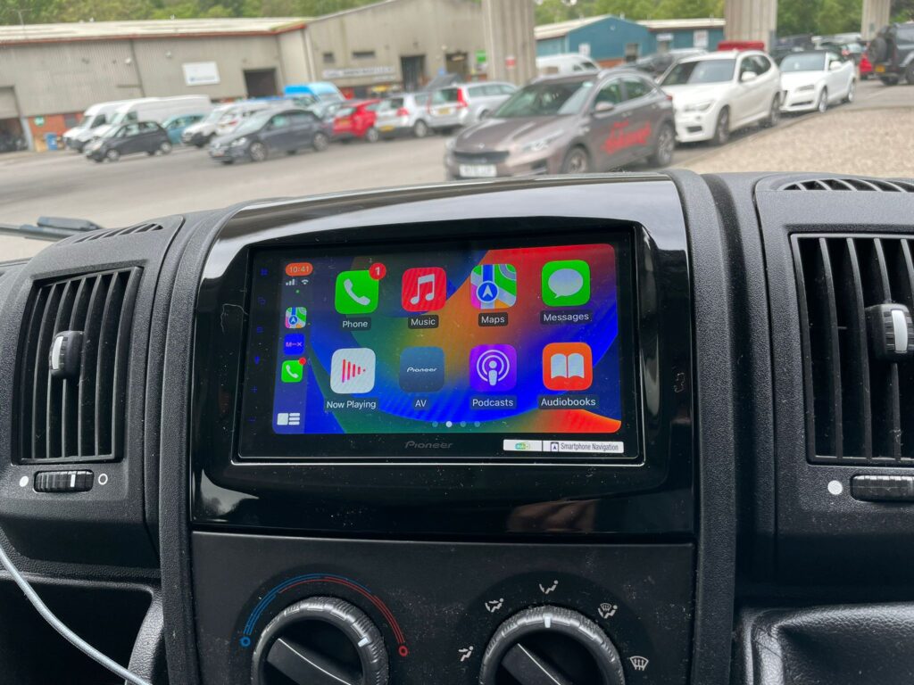 The Advantages of Aftermarket Apple CarPlay and Android Auto Units for All Vehicles at BB Audioconcepts Cardiff 18